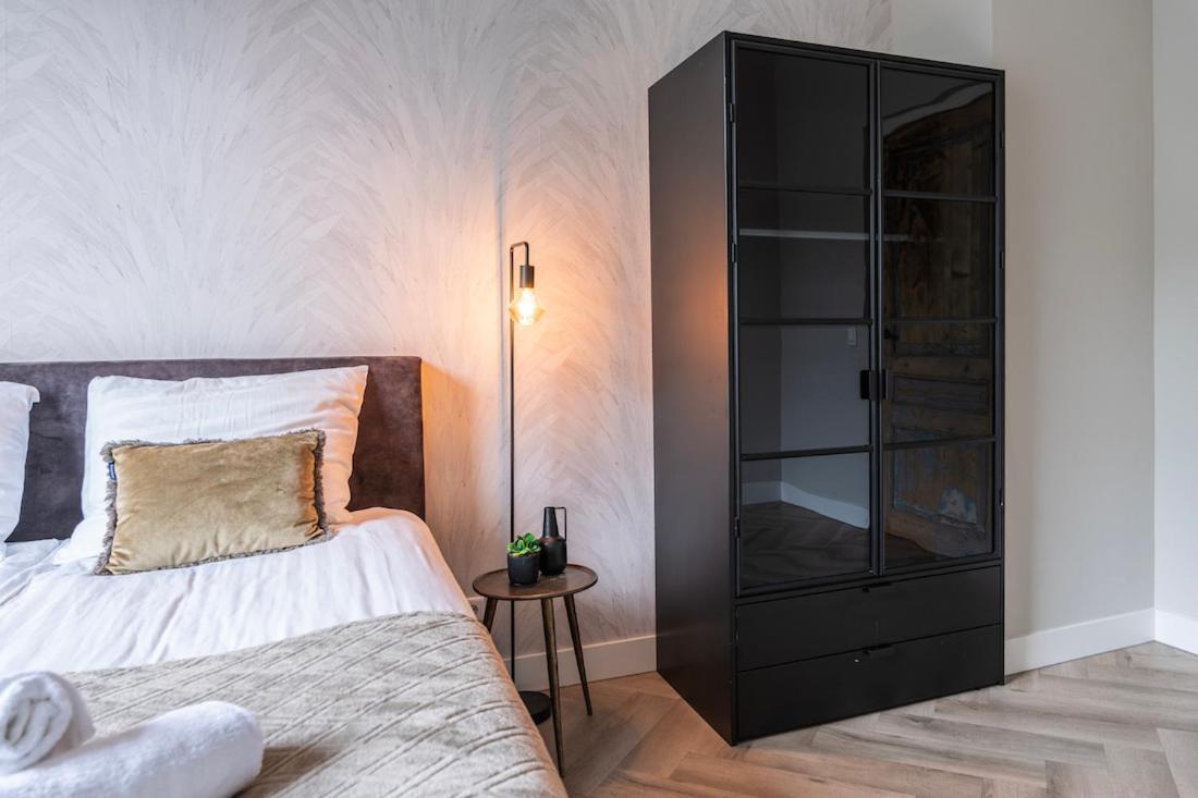 Xxl Loft With Bath Located Stadsvilla ティルブルグ エクステリア 写真