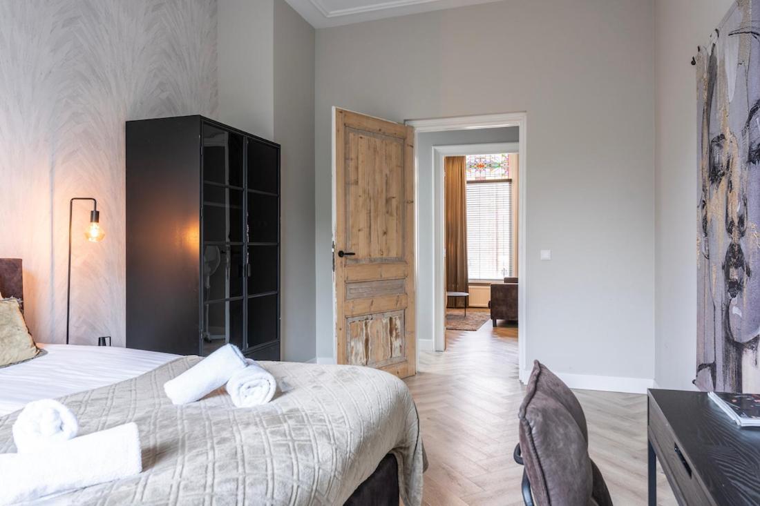 Xxl Loft With Bath Located Stadsvilla ティルブルグ エクステリア 写真